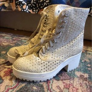 dolls kill platform shoes size 9 never worn